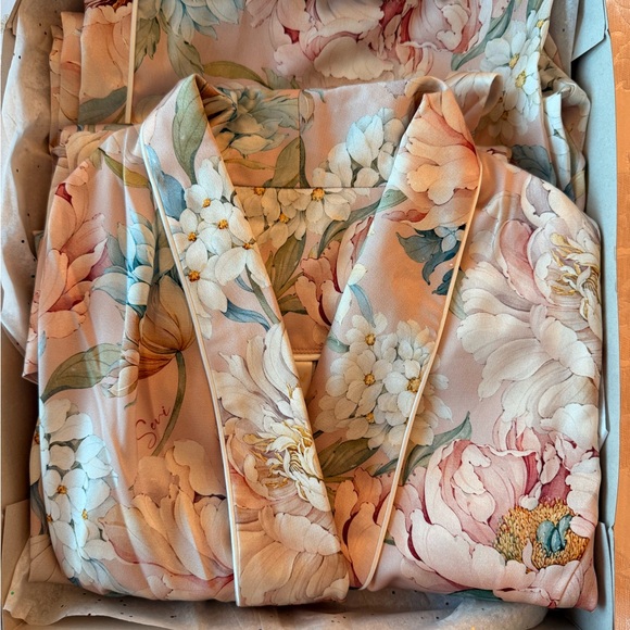 Other - Floral Satin Kimono Robe and pants